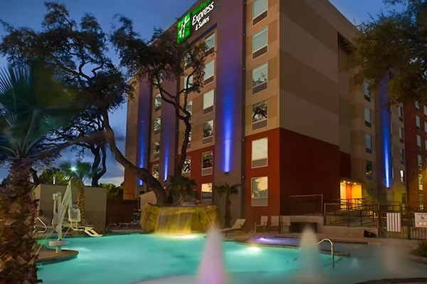 Holiday Inn Express and Suites San Antonio